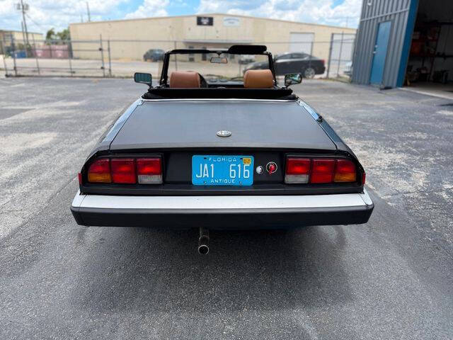 1988 Alfa Romeo Spider Veloce