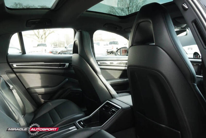 2017 Porsche Panamera 4S
