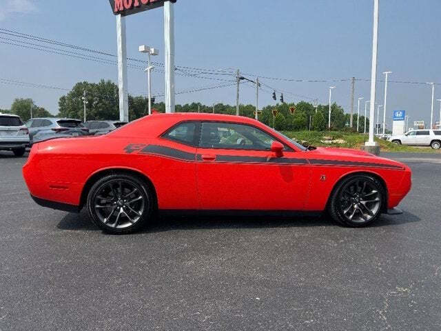 2022 Dodge Challenger 16