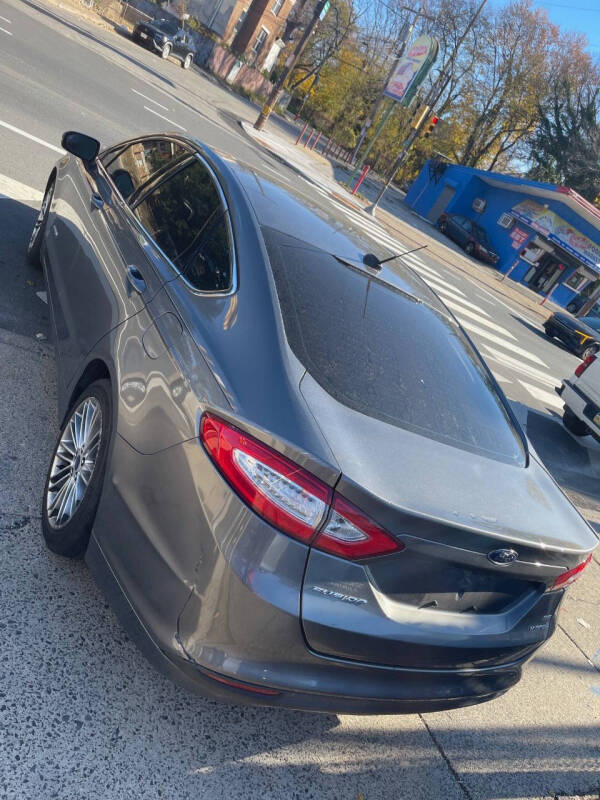 2013 Ford Fusion Hybrid SE