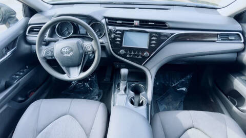 2018 Toyota Camry LE