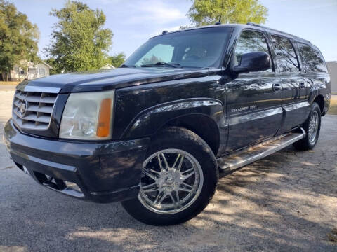 2005 Cadillac Escalade ESV for sale at Car Castle in Zion IL