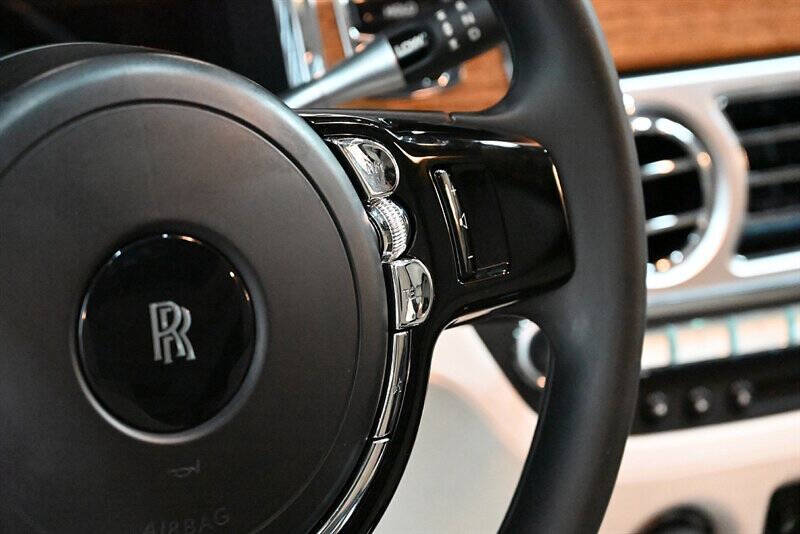 2013 Rolls-Royce Ghost 37