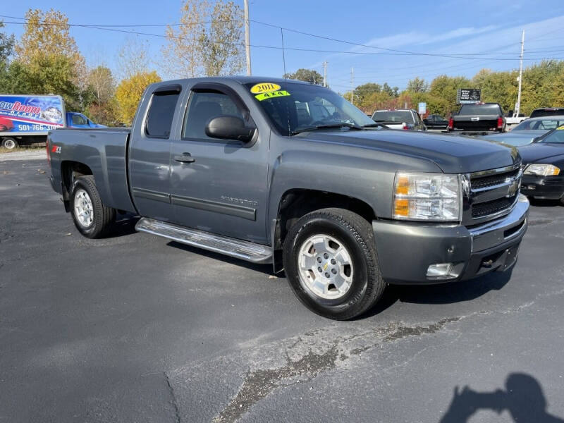 2011 Chevrolet Silverado 1500 for sale at VILLAGE AUTO MART LLC in Portage IN