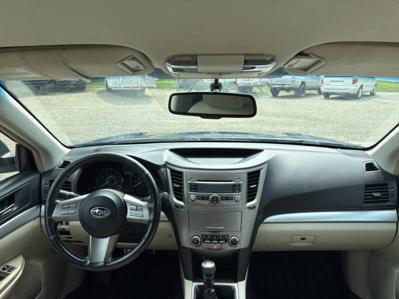 2010 Subaru Outback 2.5i Premium