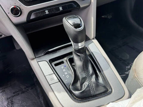 2017 Hyundai Elantra