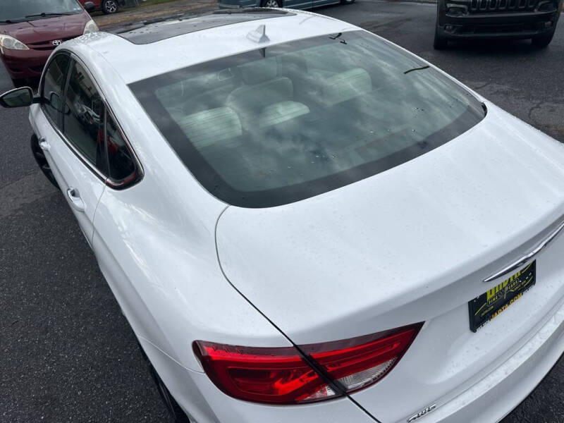 2015 Chrysler 200 C