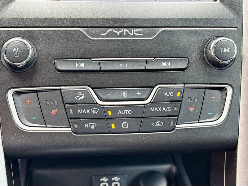 2019 Ford Fusion SEL