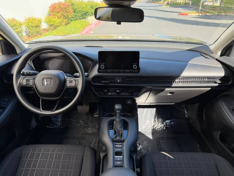 2024 Honda HR-V LX