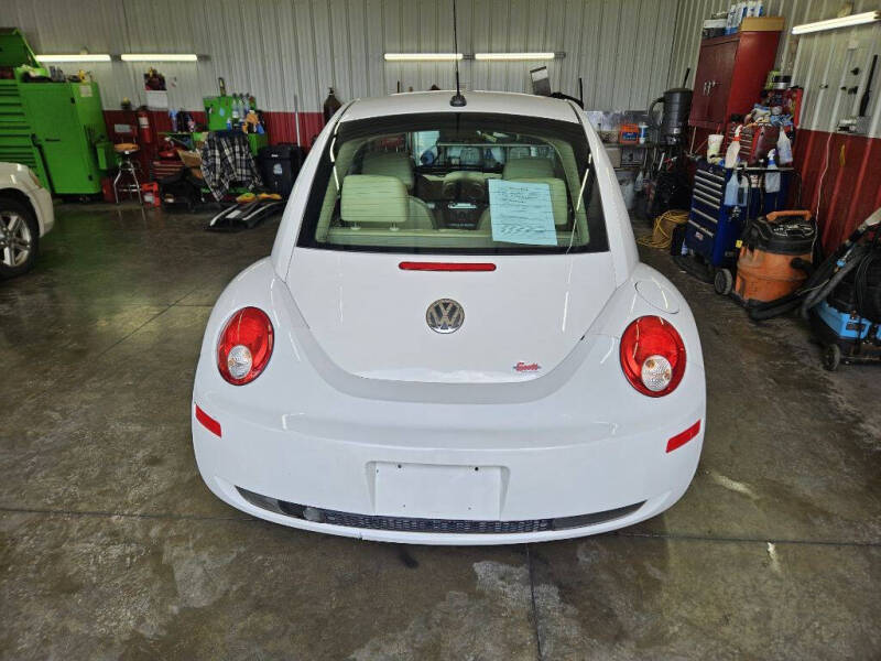 2010 Volkswagen New Beetle