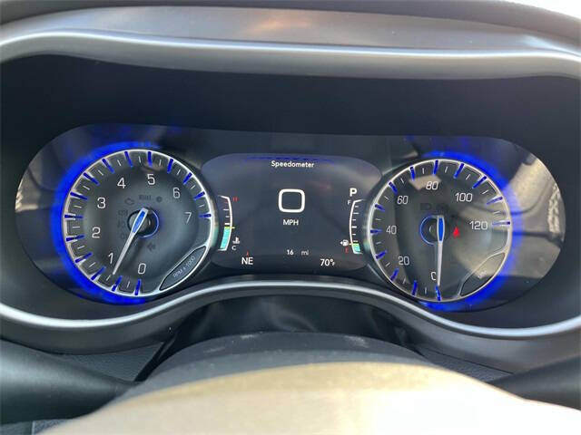 2026 Chrysler Voyager LX