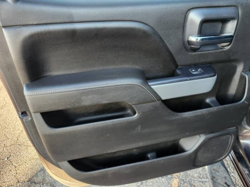 2015 Chevrolet Silverado 3500HD LTZ - Photo 11