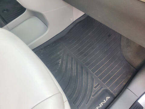 2017 Toyota Sienna XLE 8-Passenger