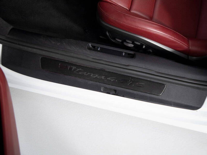 2023 Porsche 911 Targa 4 GTS