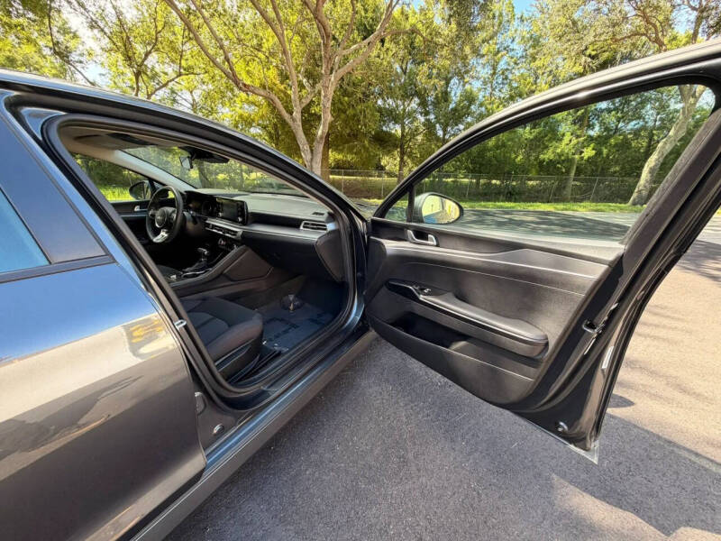 2023 Kia K5 LXS