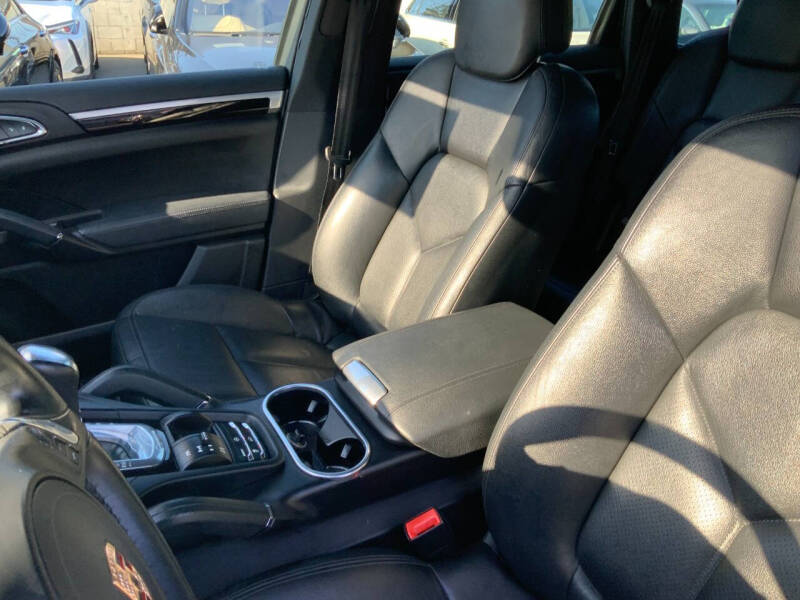 2012 Porsche Cayenne Tiptronic
