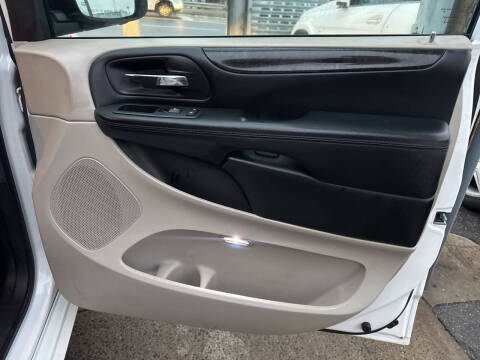 2017 Dodge Grand Caravan SE Plus