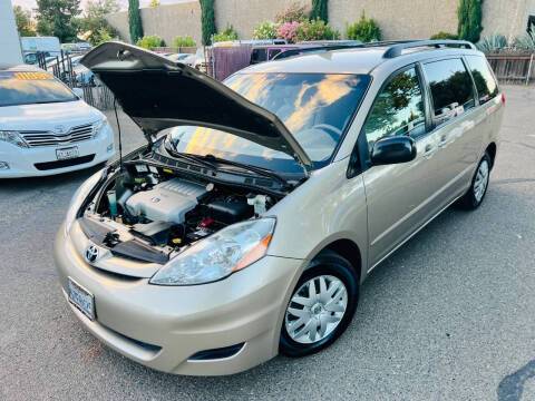 2007 Toyota Sienna CE 8-Passenger