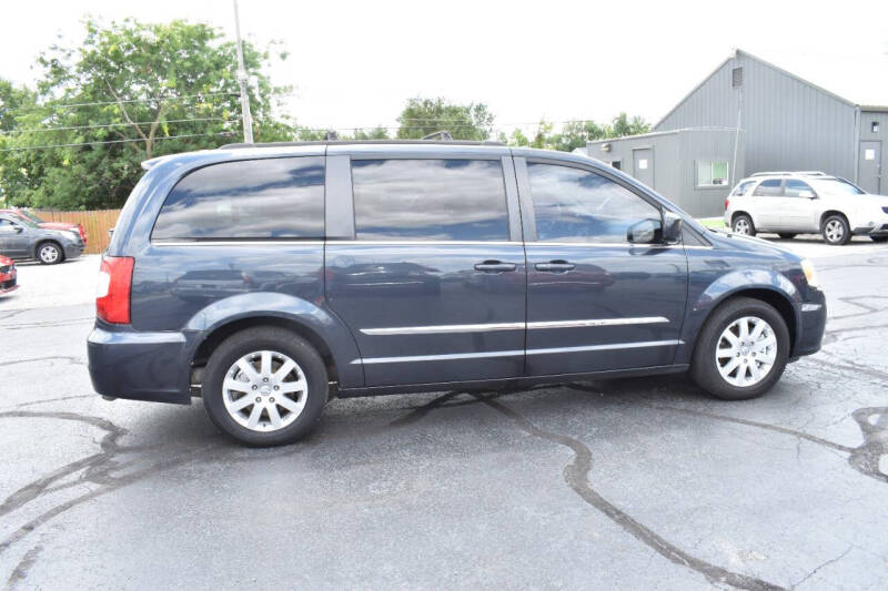 2014 Chrysler Town and Country Touring
