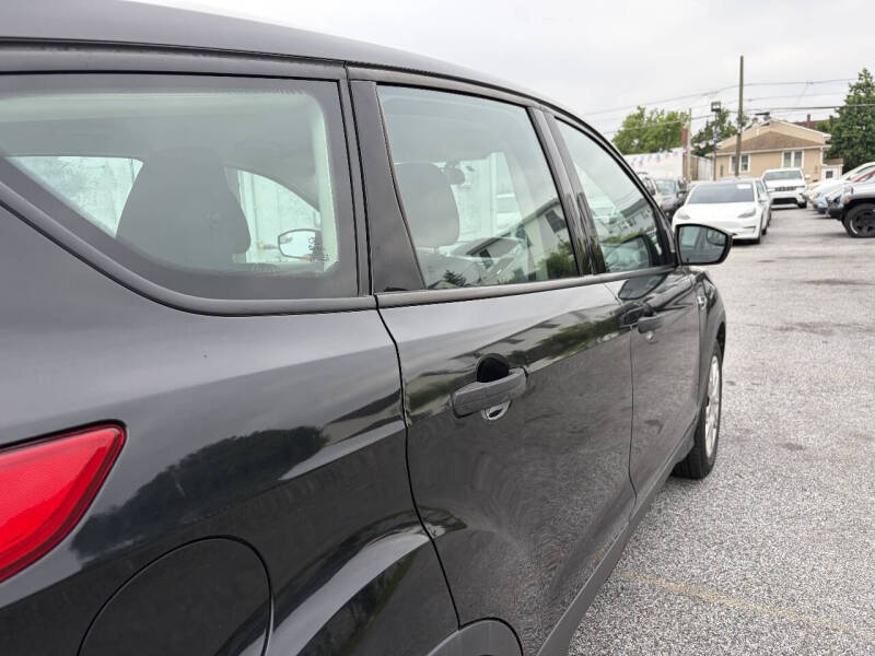 2014 Ford Escape S