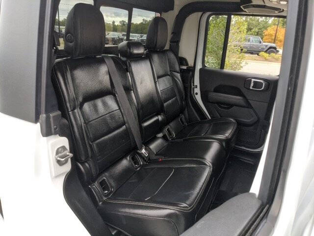 2022 Jeep Gladiator Overland