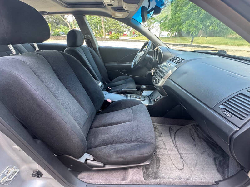 2004 Nissan Altima 3.5 SE