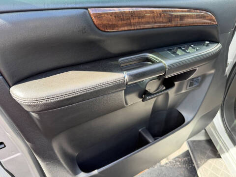 2013 Nissan Armada SL