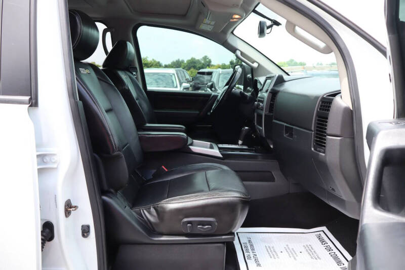 2014 Nissan Titan