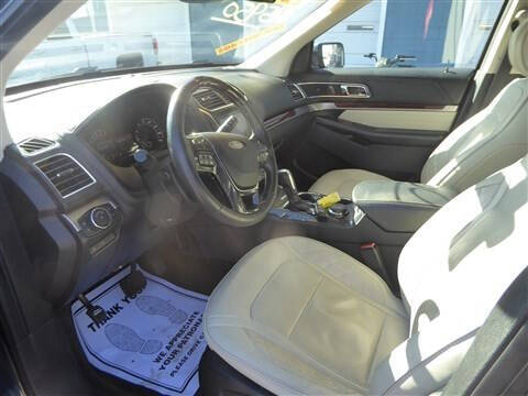 2017 Ford Explorer Platinum