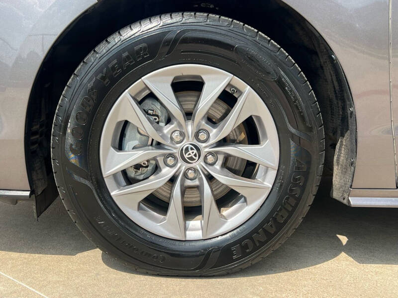 2021 Toyota Sienna XLE 7-Passenger