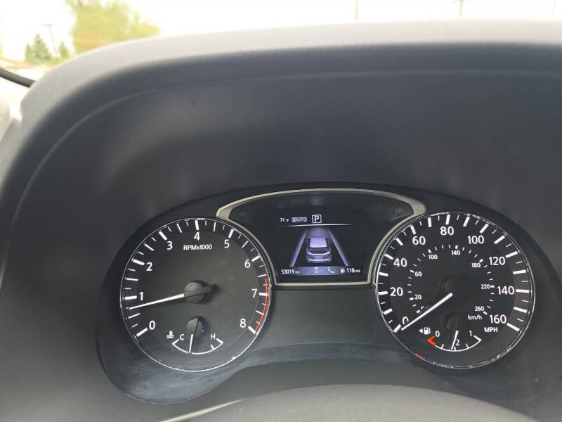2020 Nissan Pathfinder SV