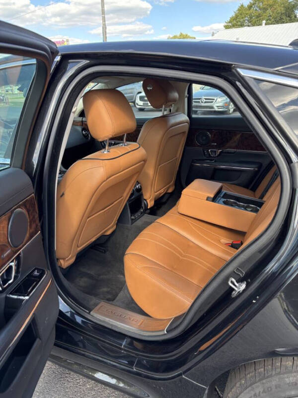 2017 Jaguar XJ R-Sport