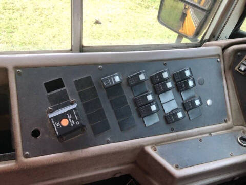 2001 International 3000IC