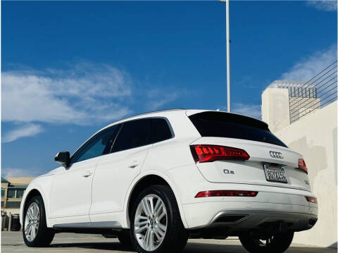 2018 Audi Q5 2.0T quattro Premium Plus