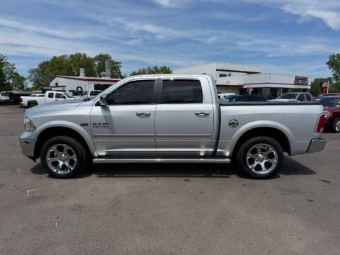 2015 RAM 1500 Laramie