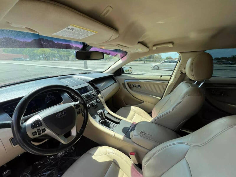 2014 Ford Taurus SEL