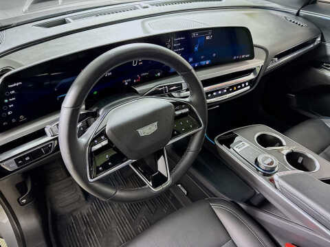 2024 Cadillac LYRIQ Sport 1