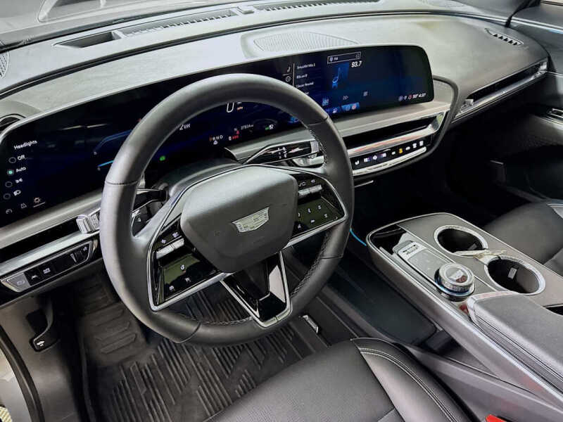 2024 Cadillac LYRIQ Sport 1