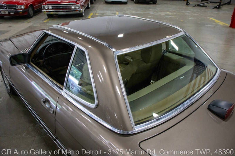 1987 Mercedes-Benz 560-Class 560 SL