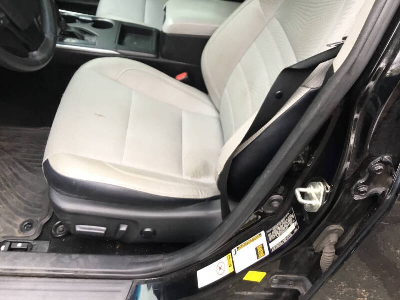 2017 Toyota Camry SE