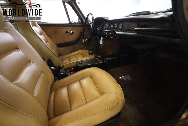 1972 Volvo P1800