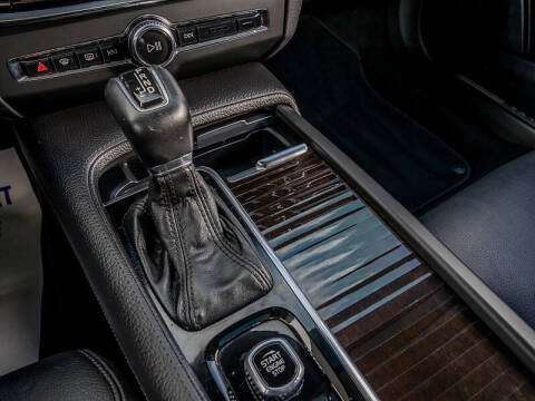 2018 Volvo S90 T5 Momentum