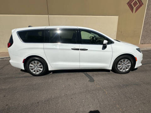 2020 Chrysler Voyager L