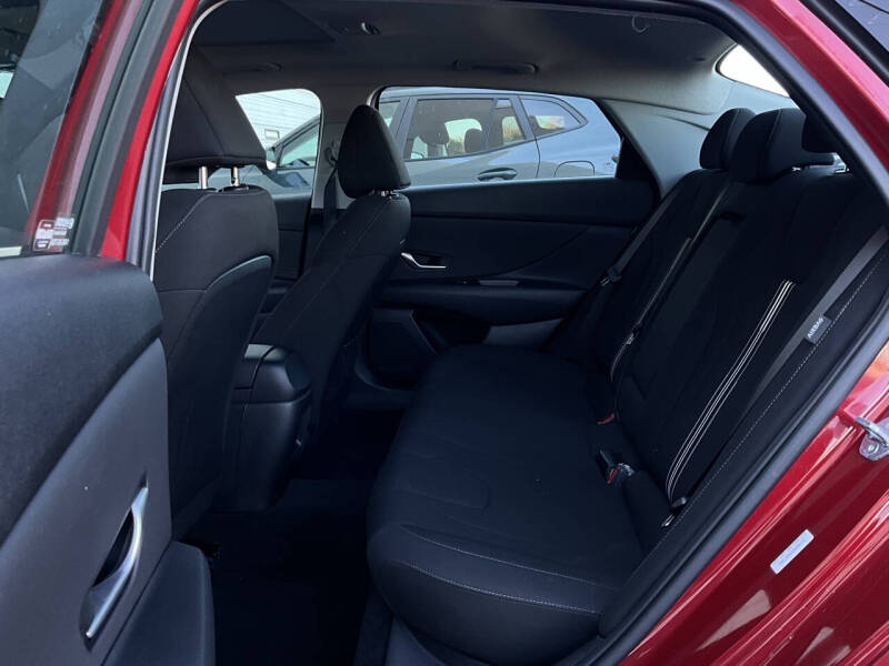 2025 Hyundai Elantra SEL Convenience