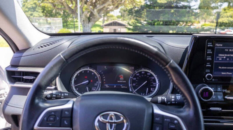 2022 Toyota Highlander XLE