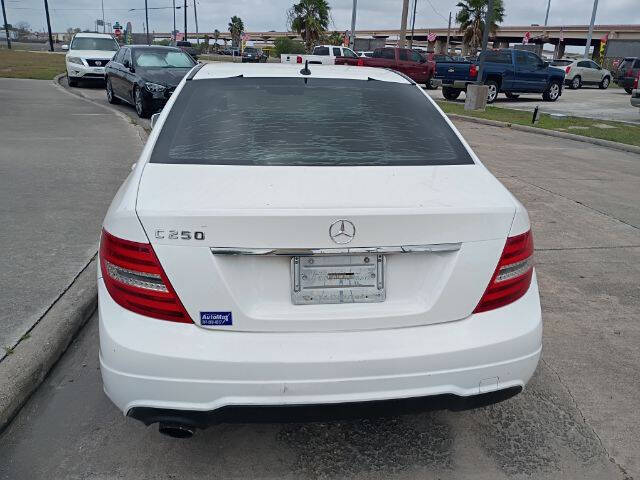 Off white 2013 Mercedes-Benz C-Class C 250 Luxury C 250 Luxury 4dr Sedan 10