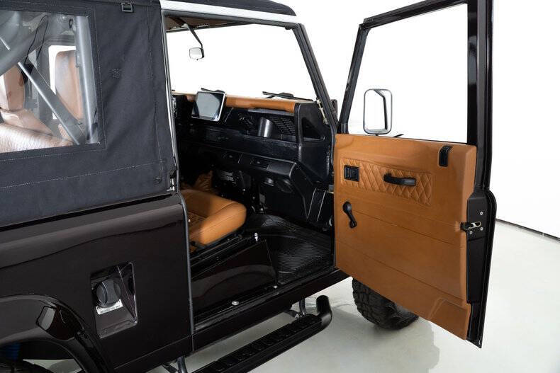 1985 Land Rover Defender