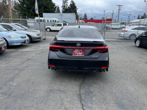 2019 Toyota Avalon XLE
