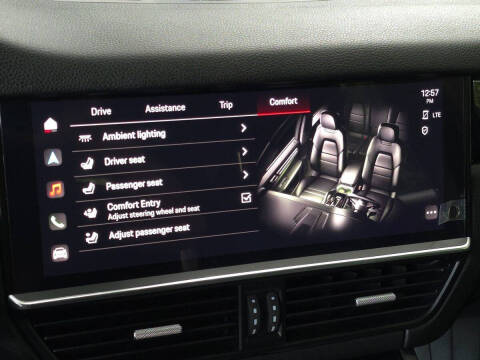 2023 Porsche Cayenne Platinum Edition