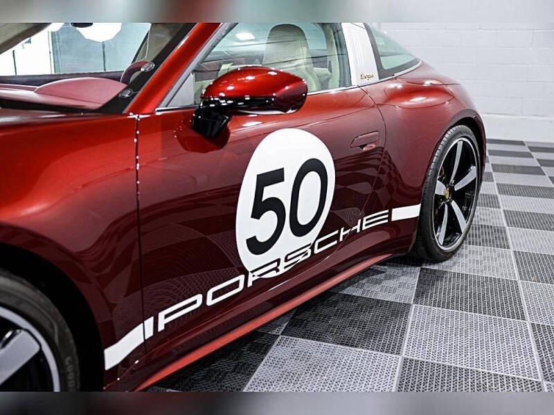 2021 Porsche 911 Targa 4S Heritage Design Edition